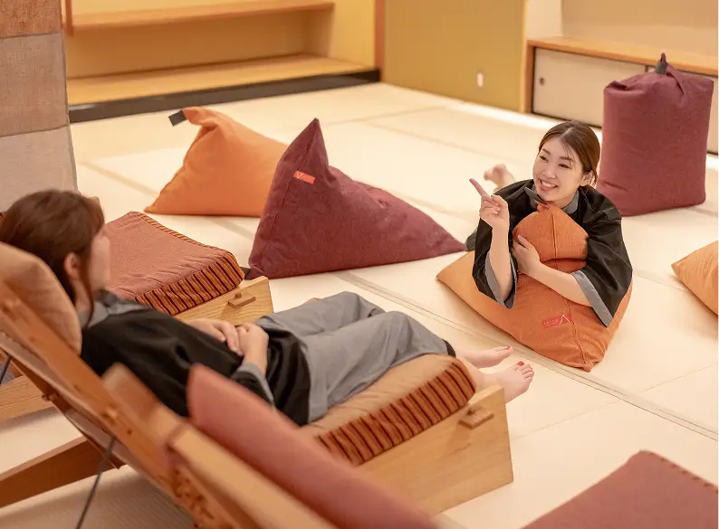 畳に素足でくつろげるOQOQのすこやか広間