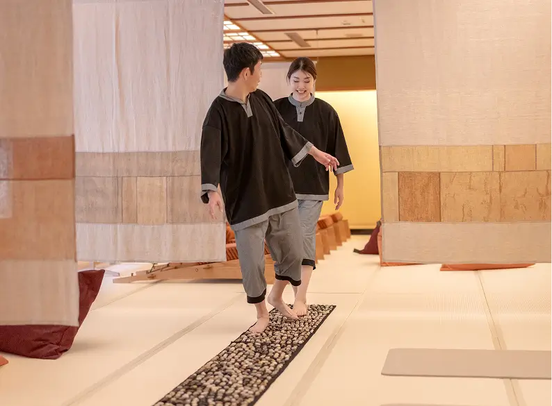 畳と足ツボマットを楽しめるOQOQのすこやか広間