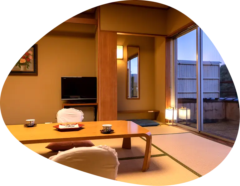 落ち着きのある旅館の内観